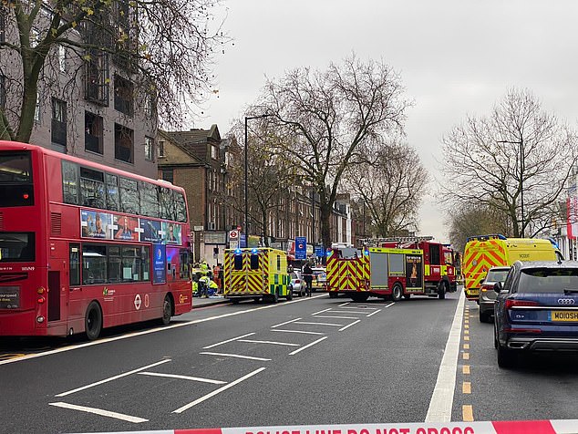 Τρόμος στο Λονδίνο. Αυτοκίνητο πέφτει πάνω σε πεζούς