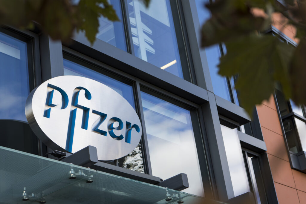 Πόσα δισ. πωλήσεις αναμένει η Pfizer από το εμβόλιο;