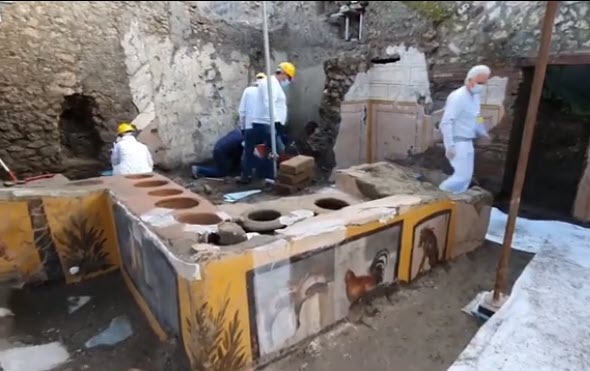 Ιταλία: Ένα αρχαίο «φαστ φουντ» έφερε στο φως η αρχαιολογική σκαπάνη στην Πομπηία