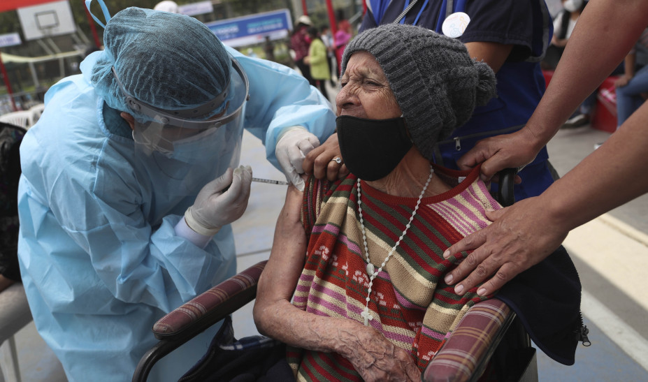 Περού: Ανεστάλησαν οι κλινικές δοκιμές κινεζικού υποψηφίου εμβολίου  για τον κορωνοϊό