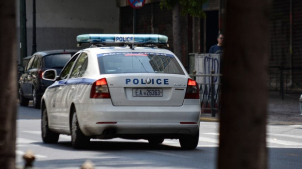 Θεσσαλονίκη: Συνελήφθη 55χρονος που προσπάθησε να βάλει στο αυτοκίνητό του ανήλικη (Βίντεο)