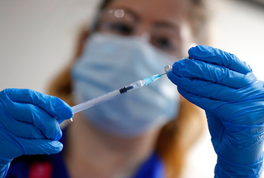 Ο Καναδάς έγινε η τρίτη χώρα που ενέκρινε τη χρήση του εμβολίου της Pfizer