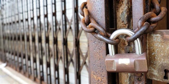 Το δεύτερο lockdown έβαλε οριστικά λουκέτα σε επιχειρήσεις σε Κολωνάκι, Γκάζι, Ψυρρή και αλλού