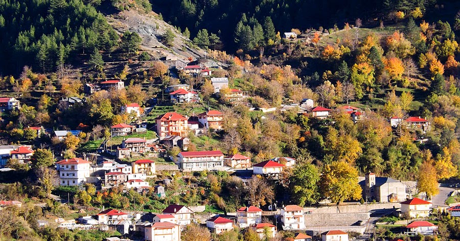 Δίστρατο Κόνιτσας: Ένα εντυπωσιακό χωριό γεμάτο ζωή στην ορεινή Ελλάδα [εικόνες & βίντεο]