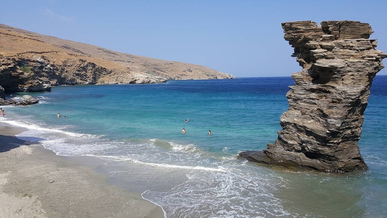 New York Times: Ποιο είναι το ελληνικό νησί ανάμεσα στα 52 μέρη που μπορεί να αγαπήσει κανείς το 2021;