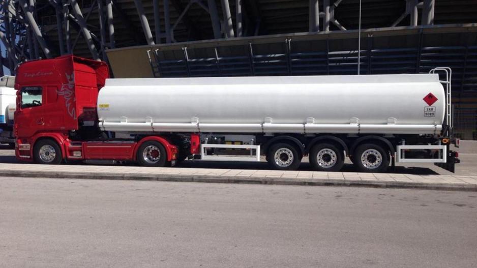 Θεσσαλονίκη: Καταδικάστηκε αστυνομικός για την κλοπή 36,5 τόνων βενζίνης από δεσμευμένο βυτίο