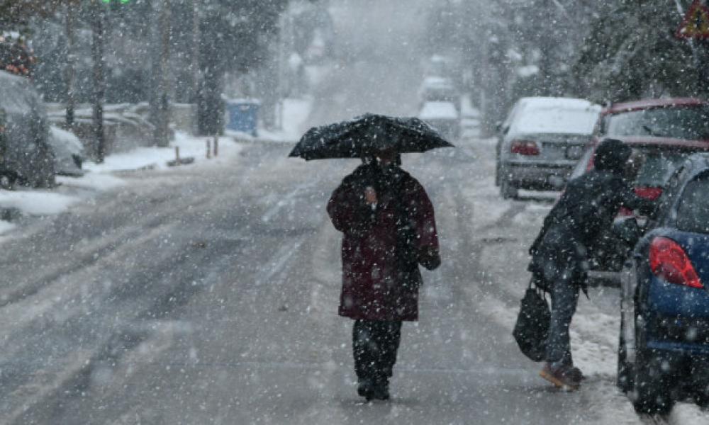Καιρός:  Χιονοκαταιγίδα στη Ροδόπη και καταστροφές στην Κεντρική Ελλάδα