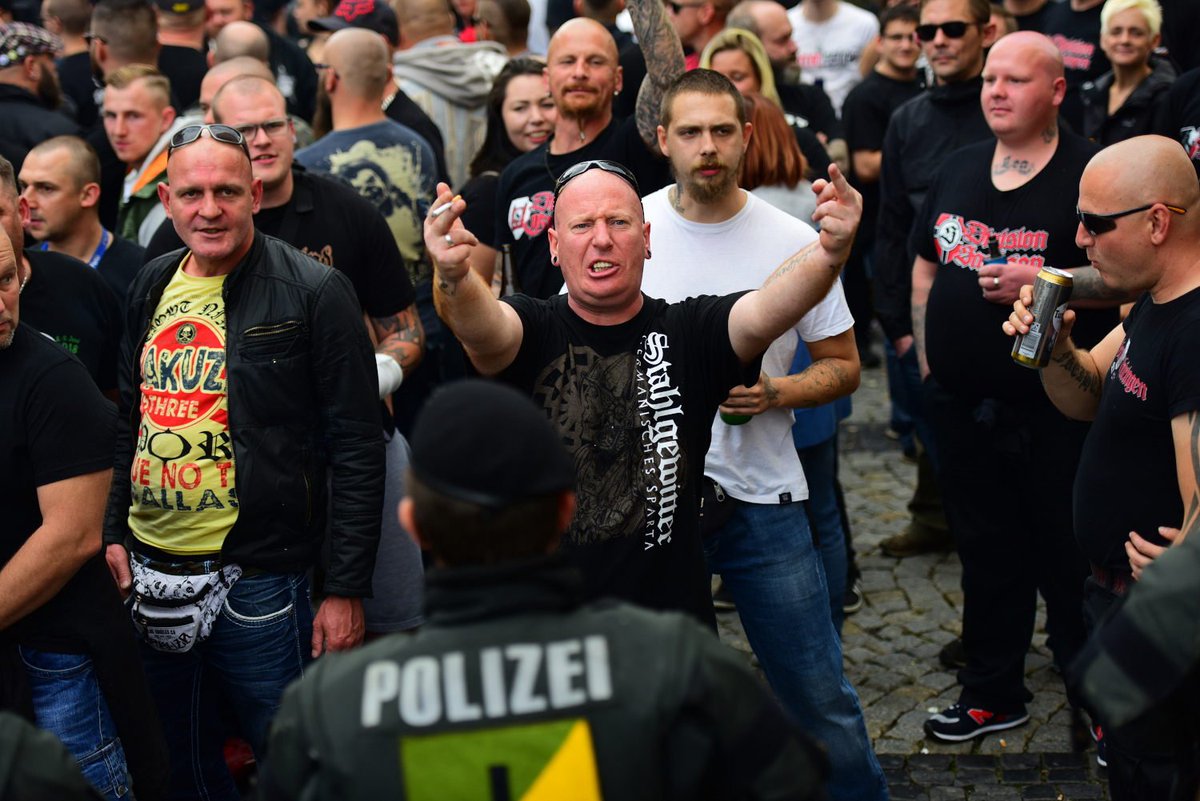Επιδρομή της γερμανικής αστυνομίας σε σπίτια ακροδεξιών