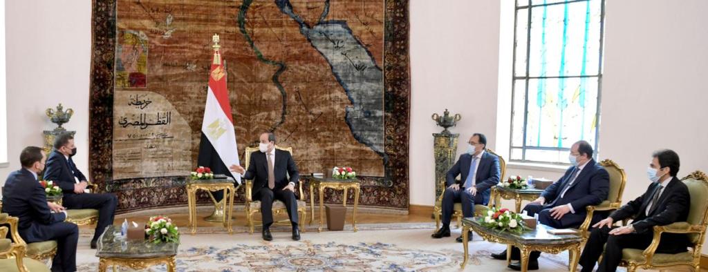 Την πρώτη του επίσημη επίσκεψη στο εξωτερικό πραγματοποίησε στην Αίγυπτο ο πρωθυπουργός της μεταβατικής κυβέρνησης της Λιβύης