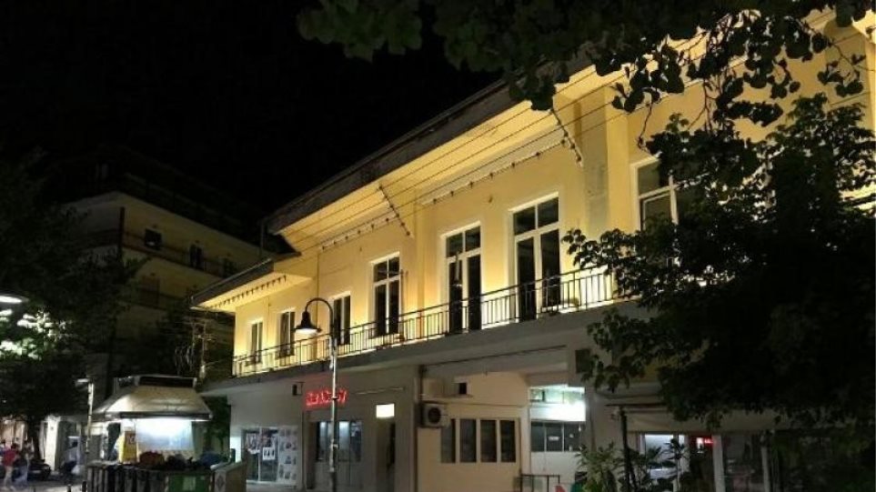 Γρεβενά: Ιδιοκτήτης ξενοδοχείου ξυλοκόπησε αντιδήμαρχο στο γραφείο του!