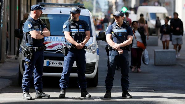 Φρικτό έγκλημα στη Γαλλία με κομμένο κεφάλι σε χαρτοκιβώτιο