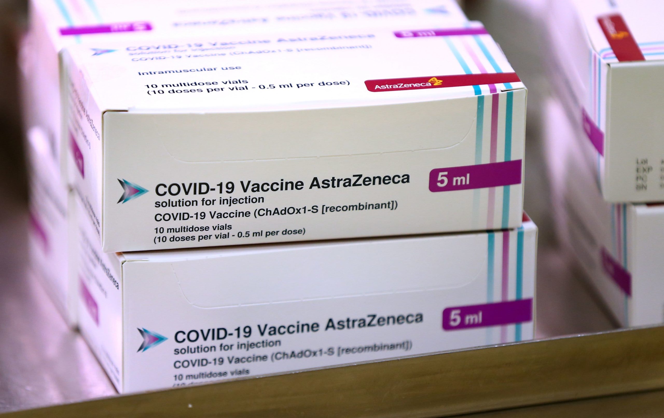 H AstraZeneca ξεκίνησε τις δοκιμές του εμβολίου σε παιδιά