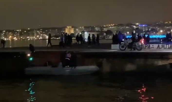 Θεσσαλονίκη: Εντοπίστηκε πτώμα που επέπλεε στον Θερμαϊκό Κόλπο (φωτο & βίντεο)