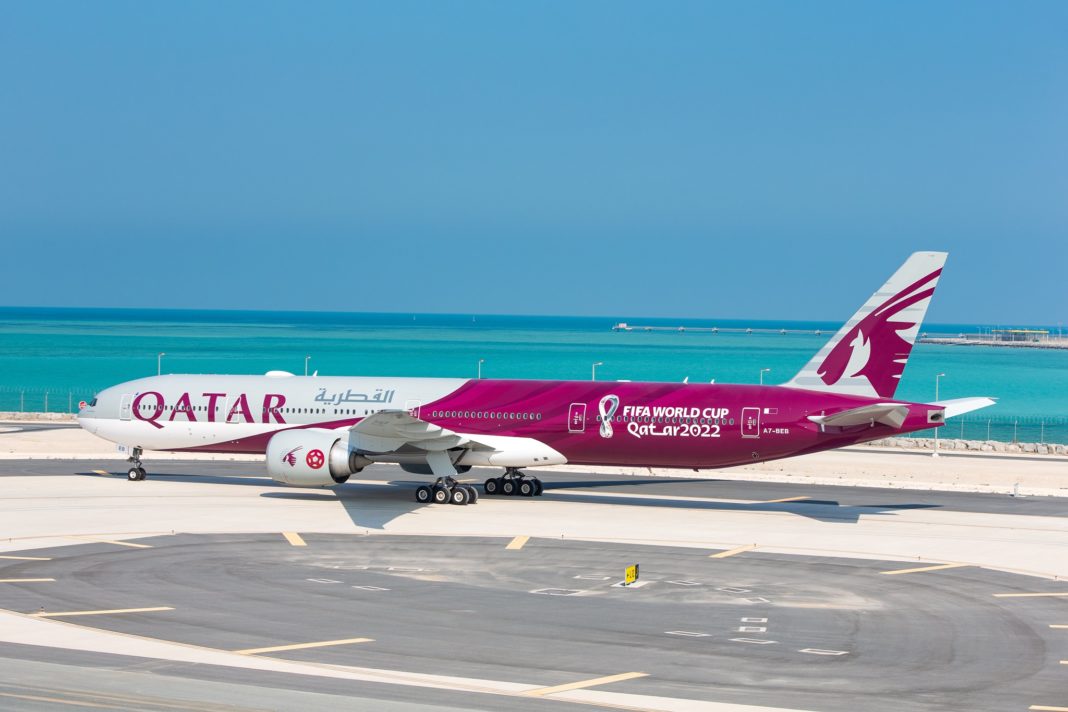 Απόλυτος πανικός σε αεροσκάφος της Qatar Airways που έχασε απότομα ύψος - «Αυτό ήταν θα συντριβούμε»