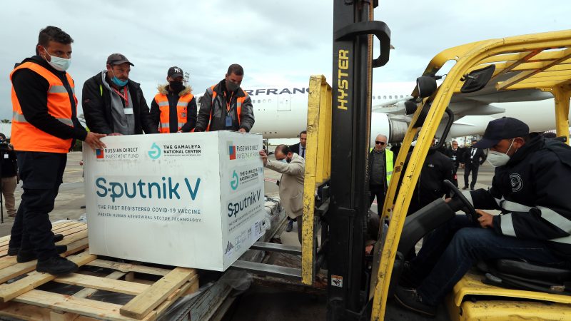 Ισπανική εταιρία διαπραγματεύεται με τη Ρωσία για παραγωγή του Sputnik