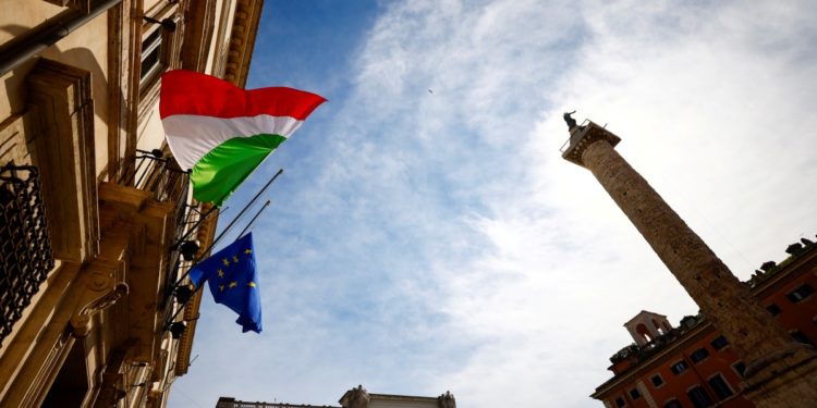 Η Ιταλία απελαύνει ανώτερους υπαλλήλους της ρωσικής πρεσβείας