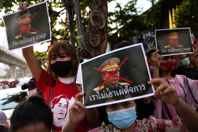 Πραξικόπημα στη Μιανμάρ: Η Βρετανία παροτρύνει τους πολίτες της να εγκαταλείψουν την ασιατική χώρα