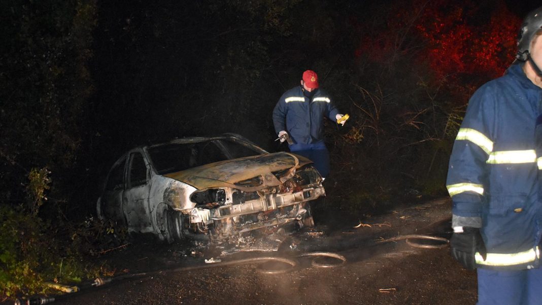 Κέρκυρα: Αυτοκίνητο κάηκε ολοσχερώς, ο οδηγός είχε Άγιο και σώθηκε με εγκαύματα…