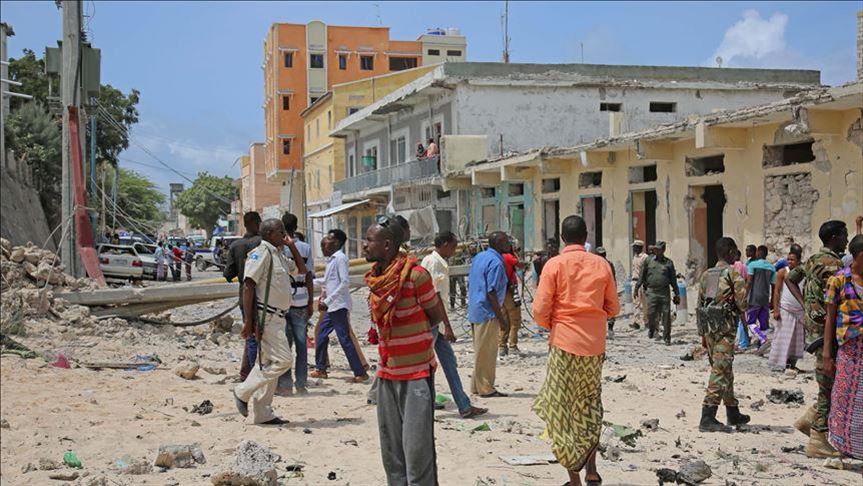 Βομβιστική επίθεση με 20 νεκρούς και 30 τραυματίες στο Μογκαντίσου της Σομαλίας