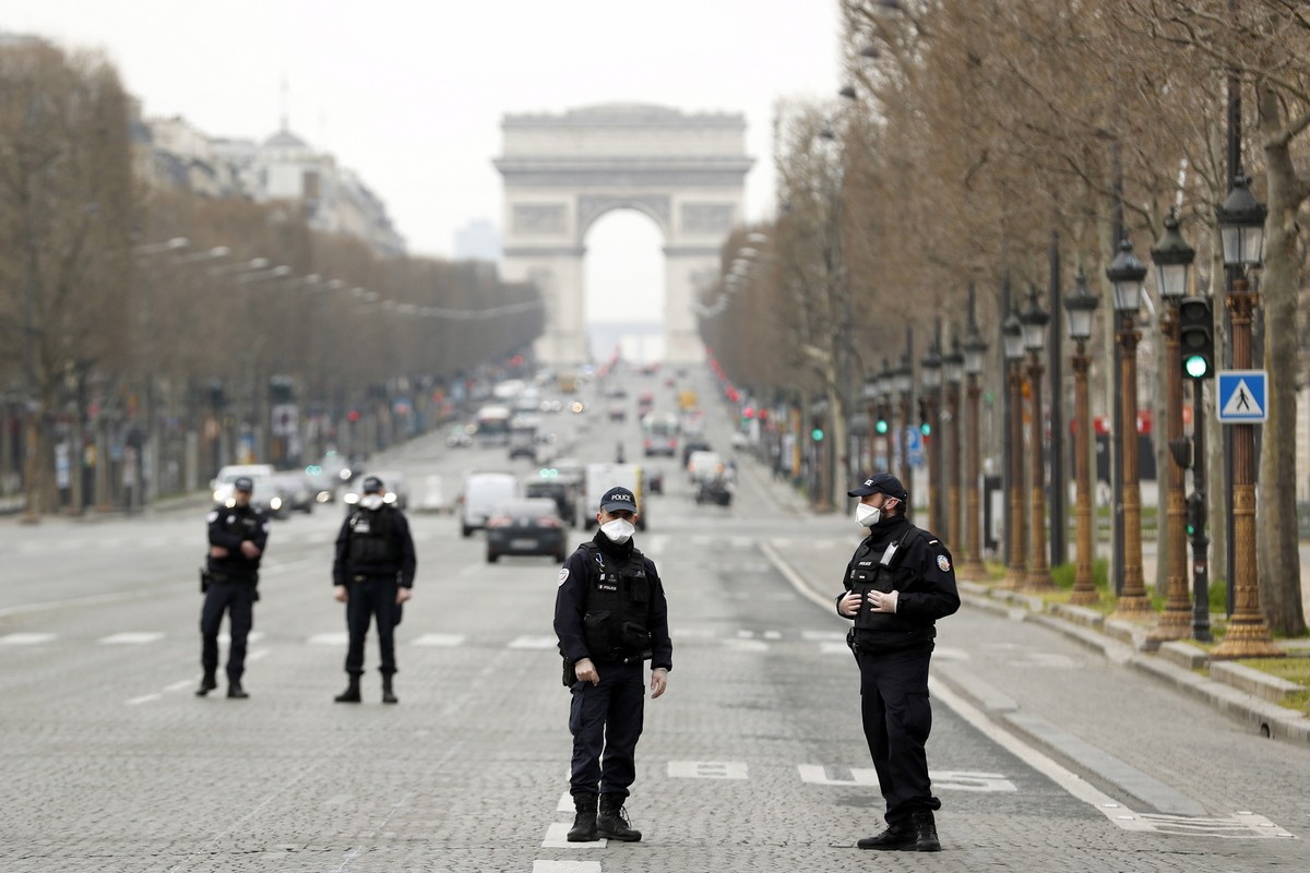 Γαλλία: Απαγορεύονται οι συναθροίσεις άνω των 6 προσώπων σε εξωτερικούς χώρους