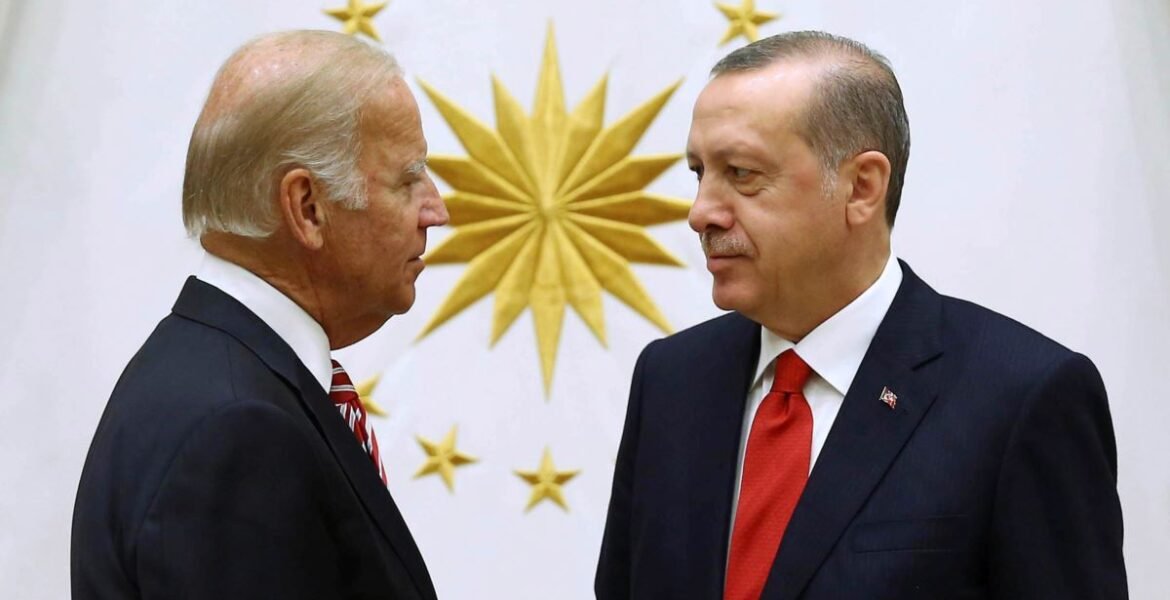 Τηλεφωνική επικοινωνία Μπάιντεν-Ερντογάν - Συμφώνησαν να συναντηθούν τον Ιούνιο στη σύνοδο του ΝΑΤΟ