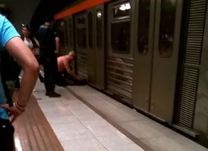 Τραγωδία: Νεκροί δυο πολίτες από πτώση στη γραμμή 3 του Μετρό!(βίντεο)