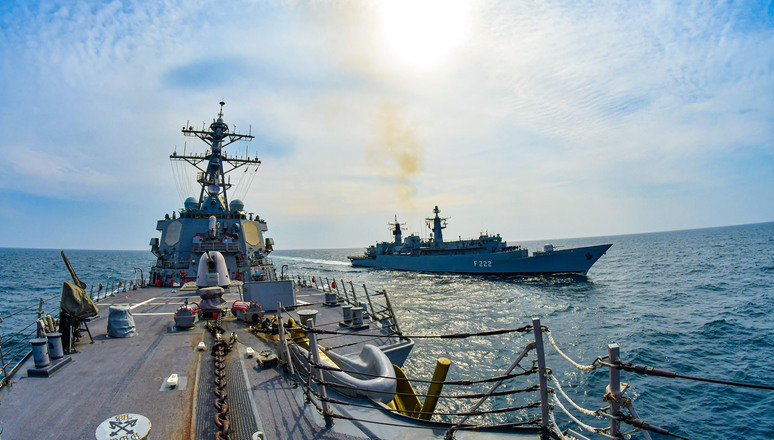 Ρωσία: πρόκληση η αποστολή πλοίων των ΗΠΑ στην Μαύρη Θάλασσα