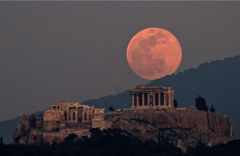 "Ροζ" Υπερπανσέληνος : Στις 27 Απριλίου έρχεται το φωτεινότερο φεγγάρι του έτους