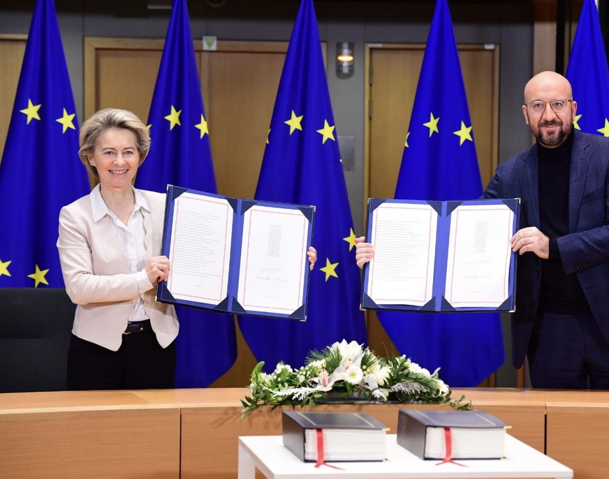 Ολοκληρώθηκε το Brexit με την  εμπορική συμφωνία Βρυξελλών-Λονδίνου
