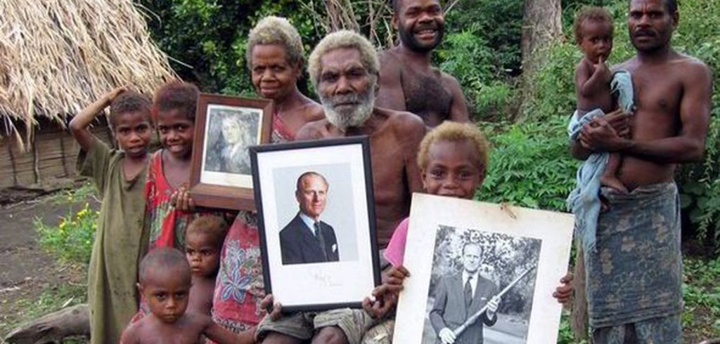 Βανουάτου: Φυλή που λατρεύει τον πρίγκιπα Φίλιππο σαν θεό θρηνεί για τον θάνατό του