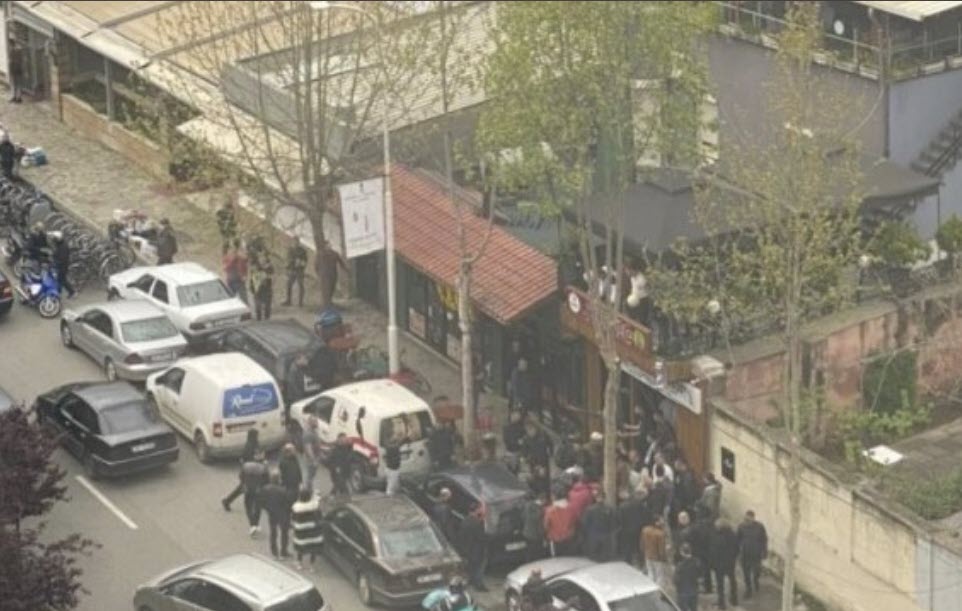Αλβανία: Πέντε τραυματίες από μια επίθεση με μαχαίρι μέσα σε ένα τέμενος στα Τίρανα - Συνελήφθη ο φερόμενος δράστης