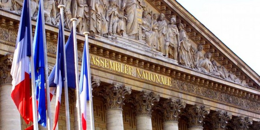 Πράσινο φως πήρε σήμερα το αμφιλεγόμενο νομοσχέδιο για την «καθολική ασφάλεια» στη Γαλλία