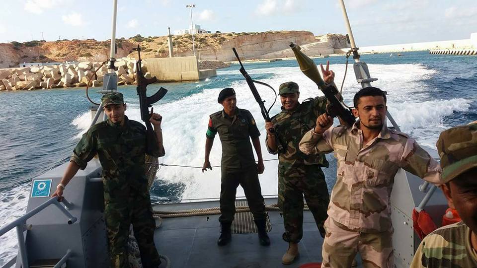 Λιβυκό στρατιωτικό σκάφος άνοιξε πυρ κατά ιταλικού αλιευτικού
