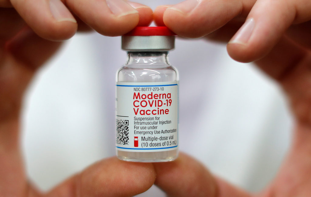 Εμβόλιο Moderna: Δανία και Σουηδία σταματούν τη χορήγηση στους νέους