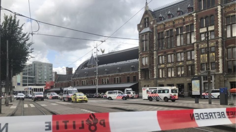 Ένας νεκρός, 4 τραυματίες από επίθεση με μαχαίρι στο Άμστερνταμ