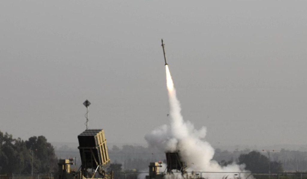 Σιδηρούς Θόλος : To υπερόπλο του Ισραήλ που αναχαιτίζει τις  ρουκέτες της Χαμάς