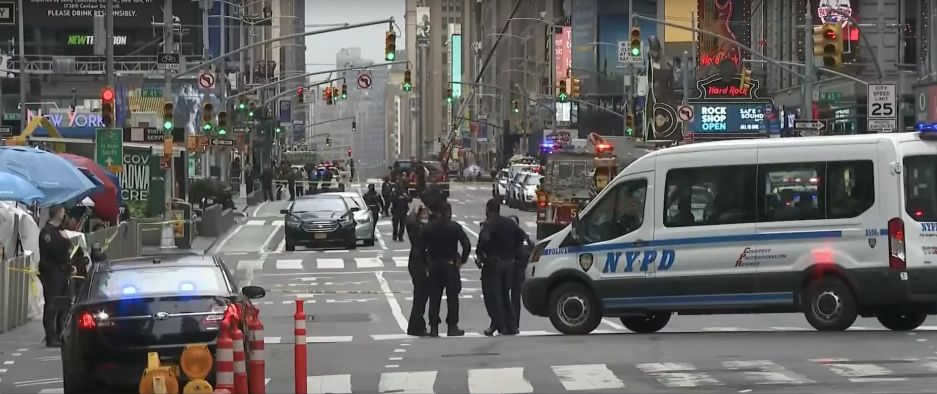 Νέα Υόρκη: Πυροβολισμοί στην Times Square – Τραυματίστηκαν δύο γυναίκες κι ένα 4χρονο παιδί(video)