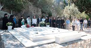 O Πρωθυπουργός Κυριάκος Μητσοτάκης στο μνημόσυνο για την συμπλήρωση τεσσάρων χρόνων από τον θάνατο του πατέρα του,  Κ. Μητσοτάκη