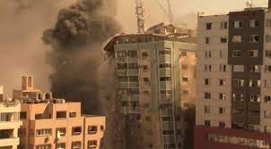 Σοκ σε ολόκληρο τον κόσμο ο βομβαρδισμός του κτιρίου των ΜΜΕ στην Γάζα  (Video)