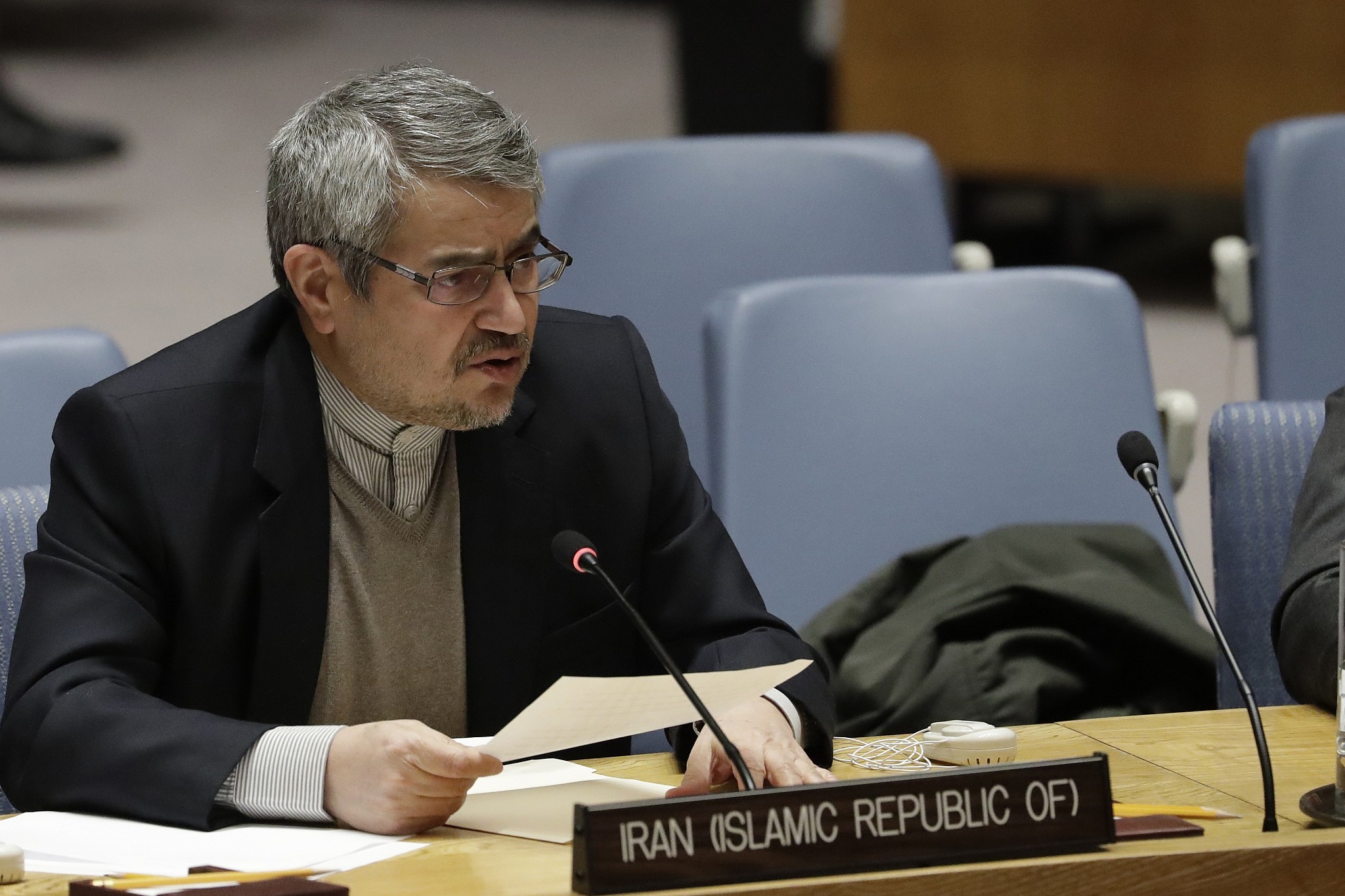 Η Τεχεράνη καταγγέλλει την "απαράδεκτη" αναστολή του δικαιώματος ψήφου της στον ΟΗΕ