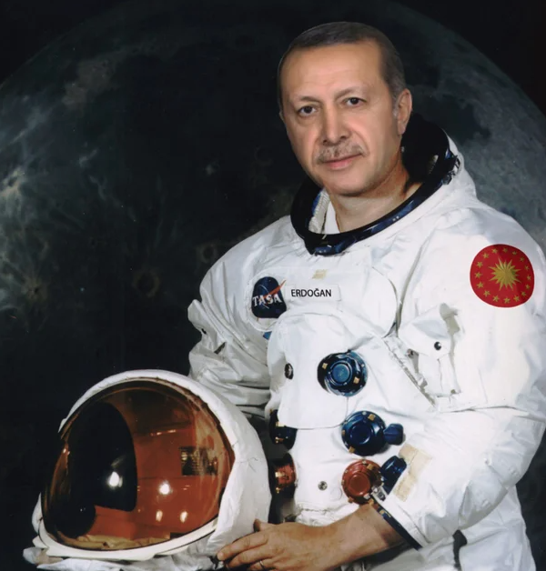 Ο Ερντογάν σχεδιάζει να στείλει ρόβερ στη Σελήνη έως το 2030