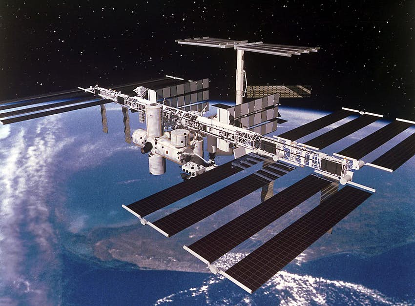 Θα αποχωρήσει από τον Διεθνή Διαστημικό Σταθμό η Ρωσία αν δεν αρθούν οι κυρώσεις στον διαστημικό τομέα