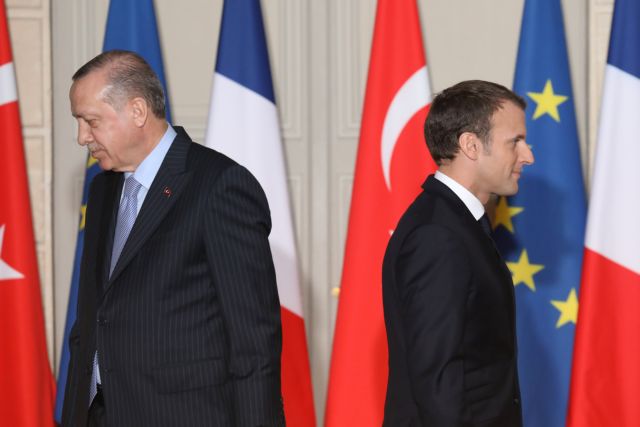 Σε φάση θετικής μετατόπισης μετά από μήνες έντασης οι σχέσεις Τουρκίας- Γαλλίας