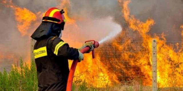 Μεγάλη φωτιά τώρα στη Χίο στο χωριό Κατάβαση