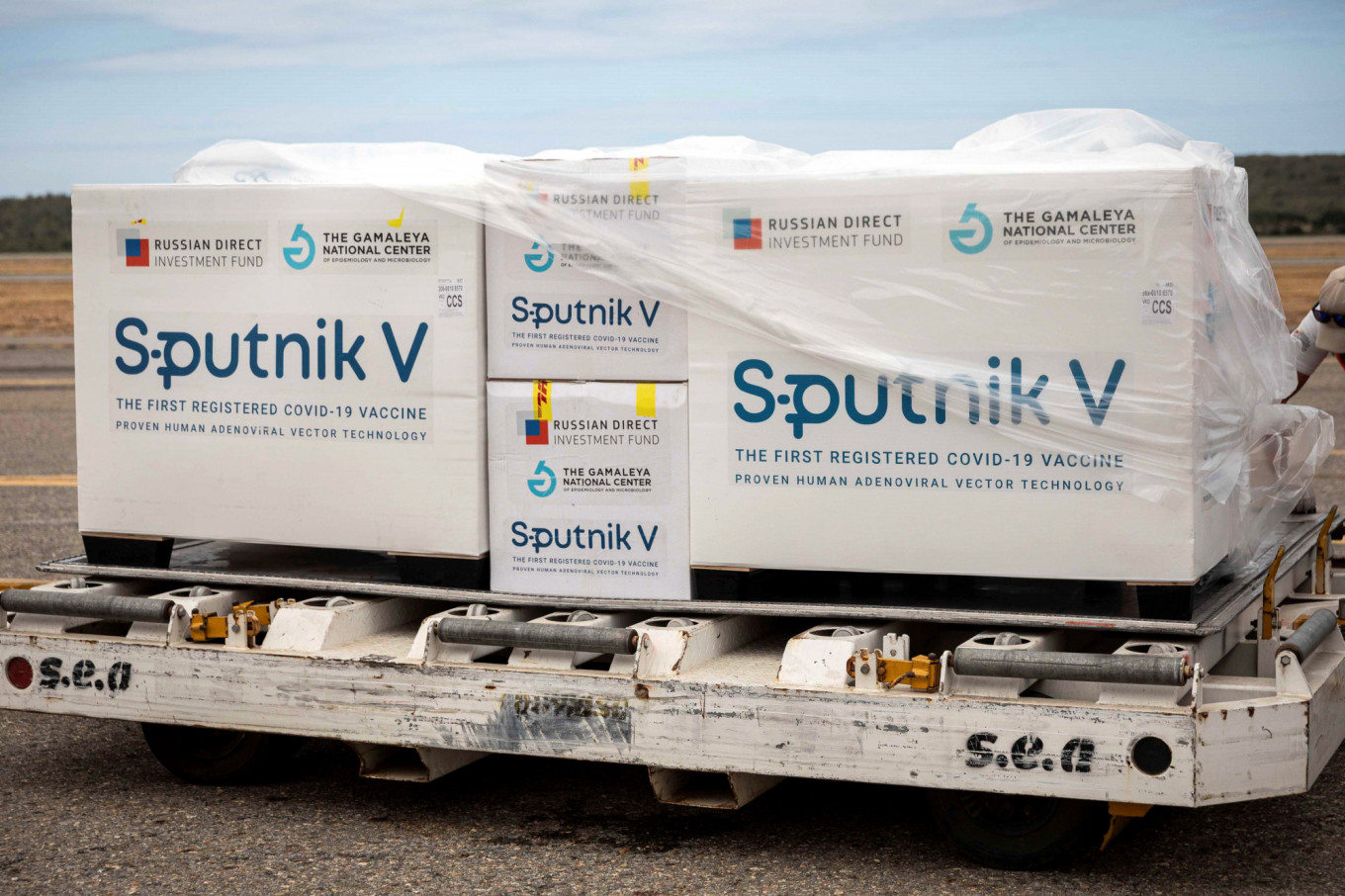 Η Σλοβακία πούλησε πίσω στη Ρωσία τα εμβόλια Sputnik V λόγω μη έγκρισης από τον ΕΜΑ