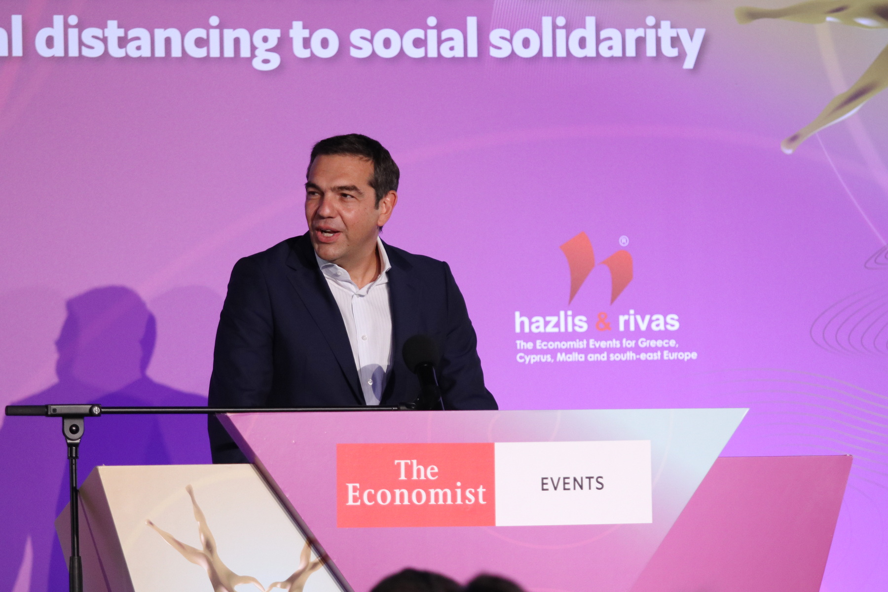 Aλ. Τσίπρας - Economist: “Η κοινωνική αλληλεγγύη είναι σήμερα το αναγκαίο αντίδοτο τόσο στην απόγνωση, τον ατομισμό αλλά και τον διχασμό"