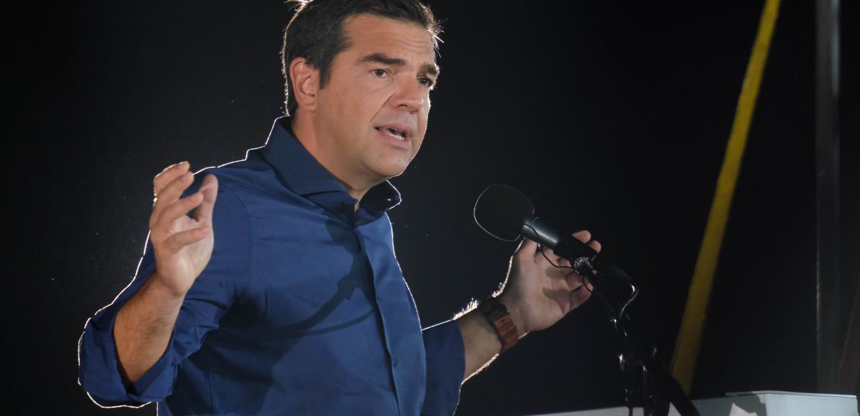 Αλέξης Τσίπρας: Πρωθυπουργός κόβει 40.000 μαθητές και δεν έχει περάσει ούτε απέξω από ελληνικό Πανεπιστήμιο