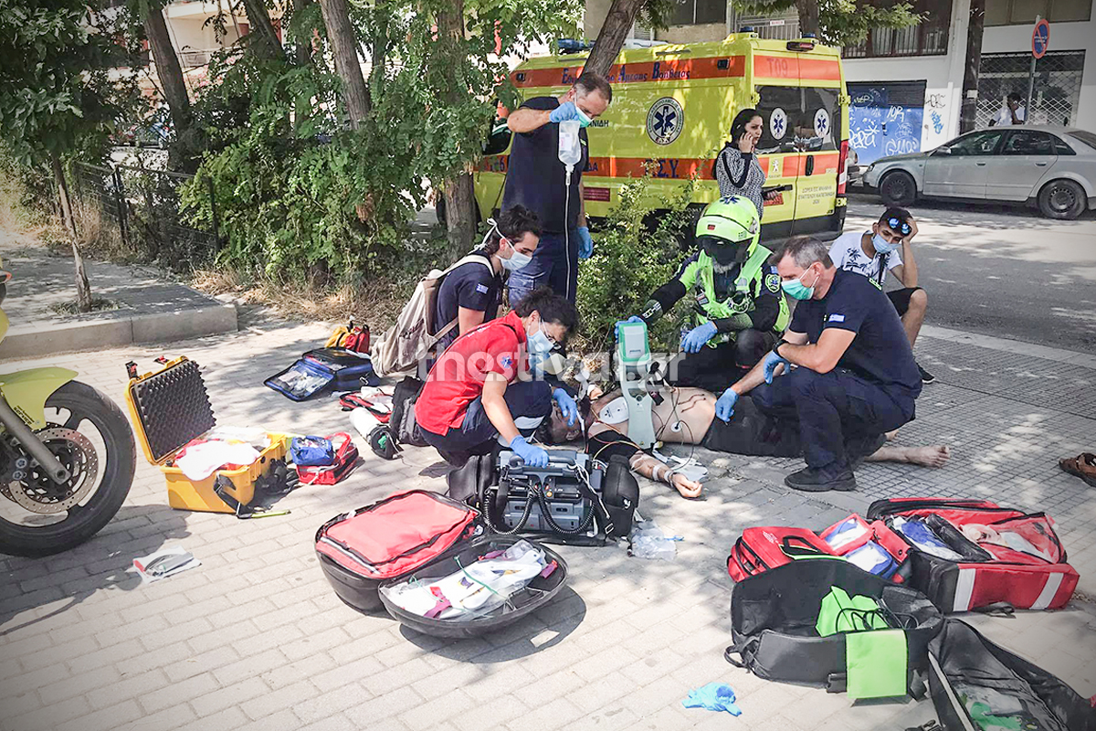 Θεσσαλονίκη: Διασώστες του ΕΚΑΒ επανέφεραν μετά από 35 λεπτά στη ζωή 36χρονο που είχε πάθει ανακοπή καρδιάς