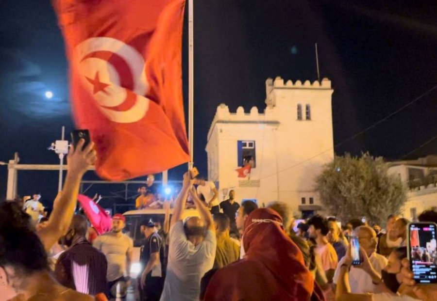 Μπλίνκεν: Κάλεσε τον πρόεδρο της Τυνησίας να "σεβαστεί τις δημοκρατικές αρχές"
