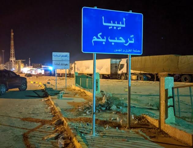 Η Λιβύη κλείνει τα σύνορα με την Τυνησία όπου καταγράφηκαν πάνω από 8.000 κρούσματα